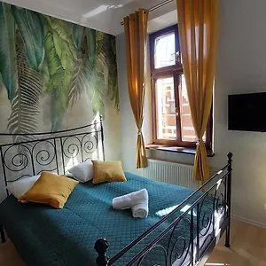 Cozy Old Town Apartment